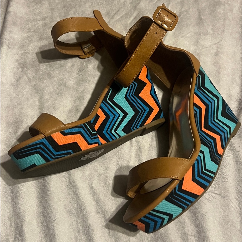 mark. Brown and Multicolor Wedge Sandals